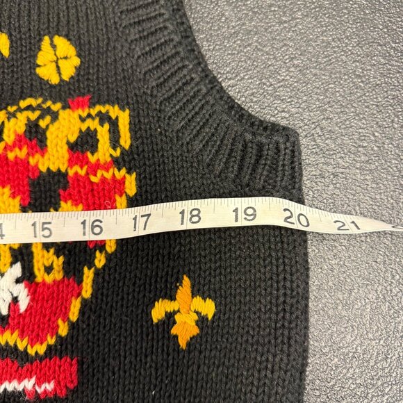 Vintage Jantzen Black Knit Sleeveless Vest Crest Patterns Button-Up Front Size L - Picture 3 of 10